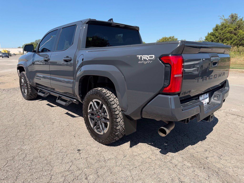Used 2024 Toyota Tacoma TRD Sport AWD/4WD image 7