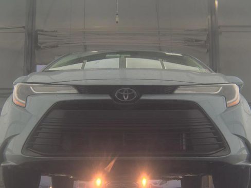 Used 2024 Toyota Corolla LE image 2