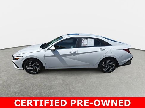 Used 2025 Hyundai Elantra Limited FWD image 8