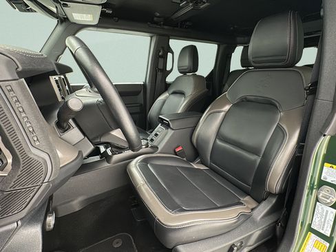 Used 2025 Ford Bronco Outer Banks AWD/4WD image 13
