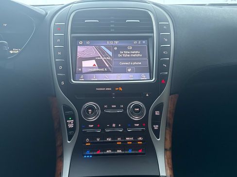 Used 2020 Lincoln Nautilus Reserve w/ Equipment Group 201A AWD/4WD image 18
