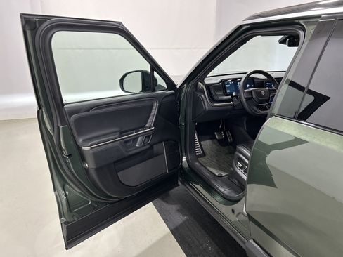 Used 2024 Rivian R1S Adventure AWD/4WD image 16
