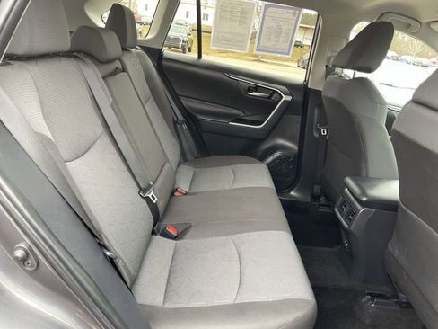 Used 2025 Toyota RAV4 XLE image 21