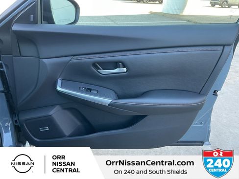 Certified 2025 Nissan Sentra SR w/ SR Premium Package image 10