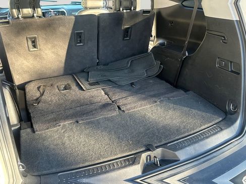 Used 2017 GMC Acadia SLT image 30