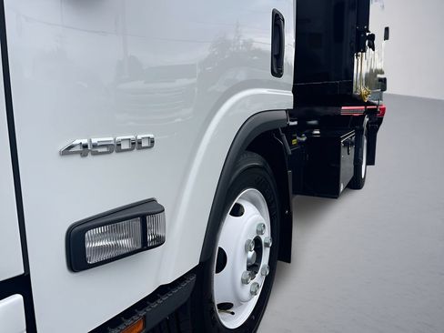 Used 2024 Chevrolet Low Cab Forward RWD image 25