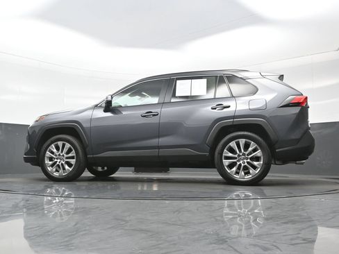 Used 2025 Toyota RAV4 XLE Premium w/ Weather Package AWD/4WD image 31