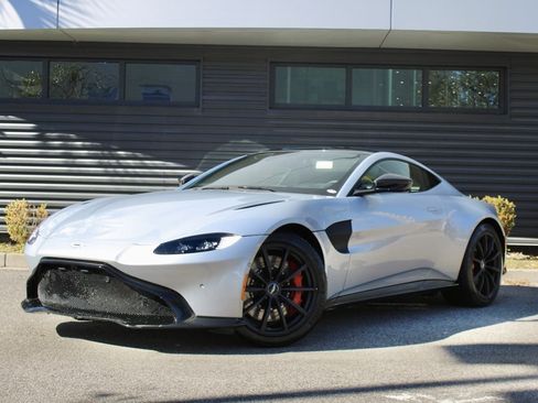 Used 2020 Aston Martin V8 Vantage Coupe image 1