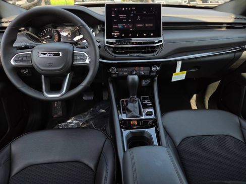 New 2026 Jeep Compass Latitude AWD/4WD image 5