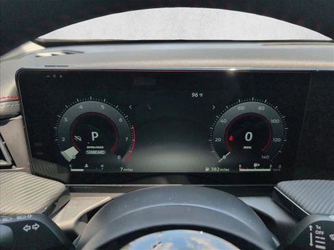 New 2025 Nissan Kicks SR w/ Illumination Package image 10