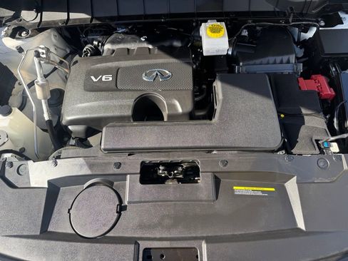Used 2024 INFINITI QX60 Luxe image 8