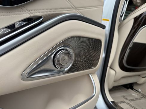 Used 2024 Mercedes-Benz Maybach S 580 4MATIC image 30