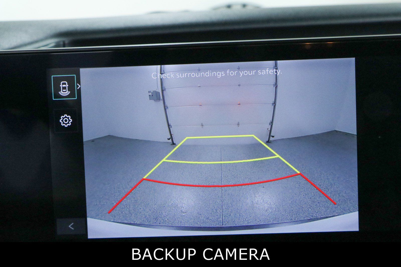 Used 2025 Kia Carnival FWD image 19