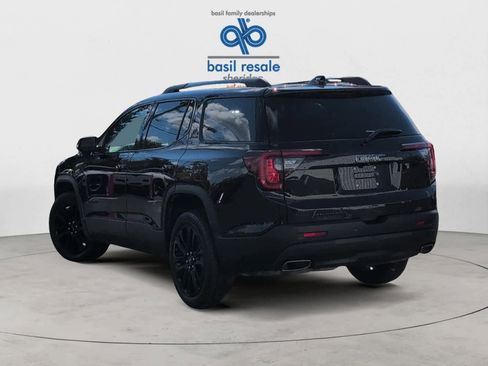 Used 2023 GMC Acadia SLE image 7