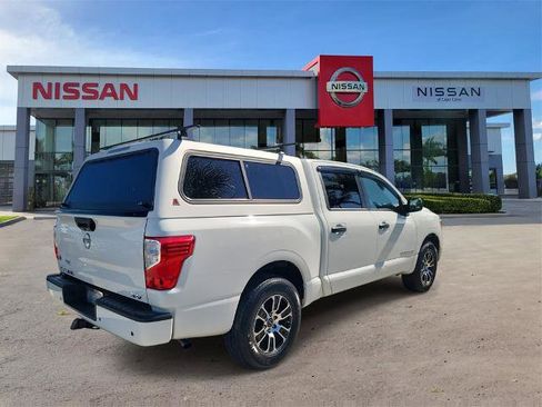 Certified 2023 Nissan Titan SV image 5