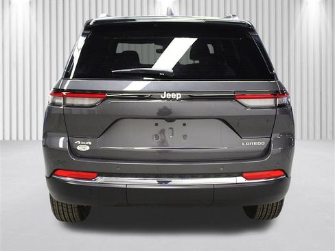 New 2026 Jeep Grand Cherokee Laredo X image 4