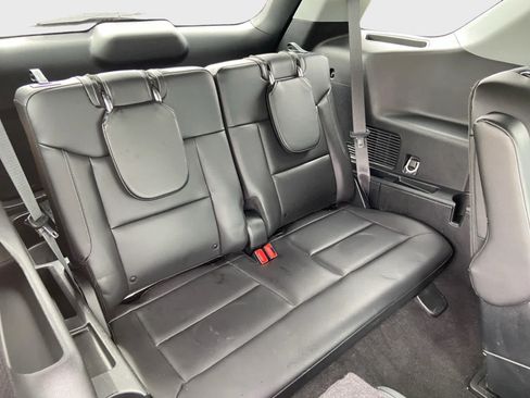 Used 2023 Ford Explorer XLT w/ Equipment Group 202A AWD/4WD image 20