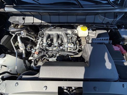 New 2026 Nissan Pathfinder S image 32