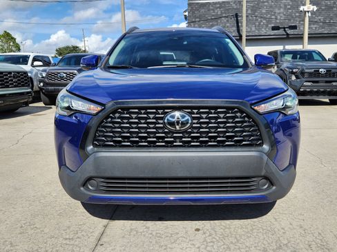 Certified 2022 Toyota Corolla Cross LE image 2