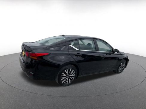 Used 2026 Nissan Altima 2.5 SV FWD image 14
