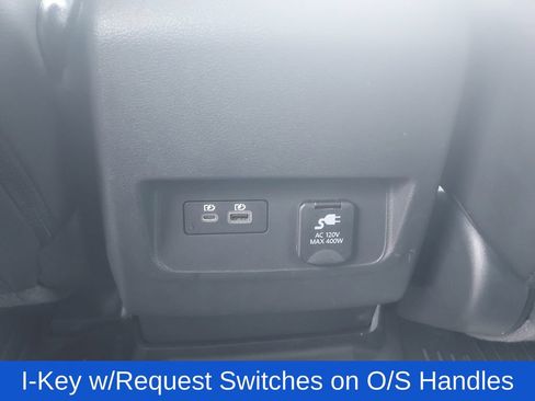 Used 2022 Nissan Frontier SV w/ SV Premium Package AWD/4WD image 11