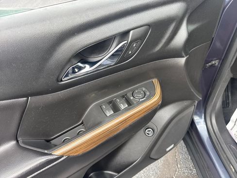 Used 2018 GMC Acadia SLE FWD image 33