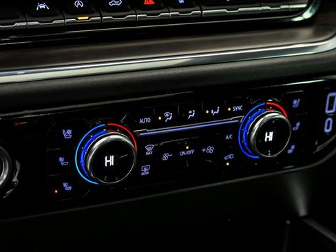 Used 2023 GMC Sierra 1500 SLT w/ SLT Convenience Package image 25