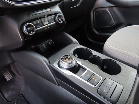 Used 2021 Ford Escape SE w/ Convenience Package image 17