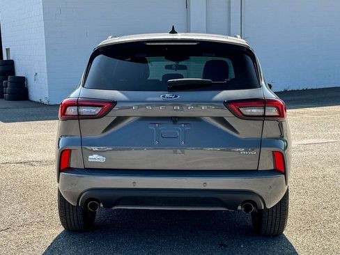 Used 2023 Ford Escape ST-Line w/ Tech Pack #1 AWD/4WD image 4