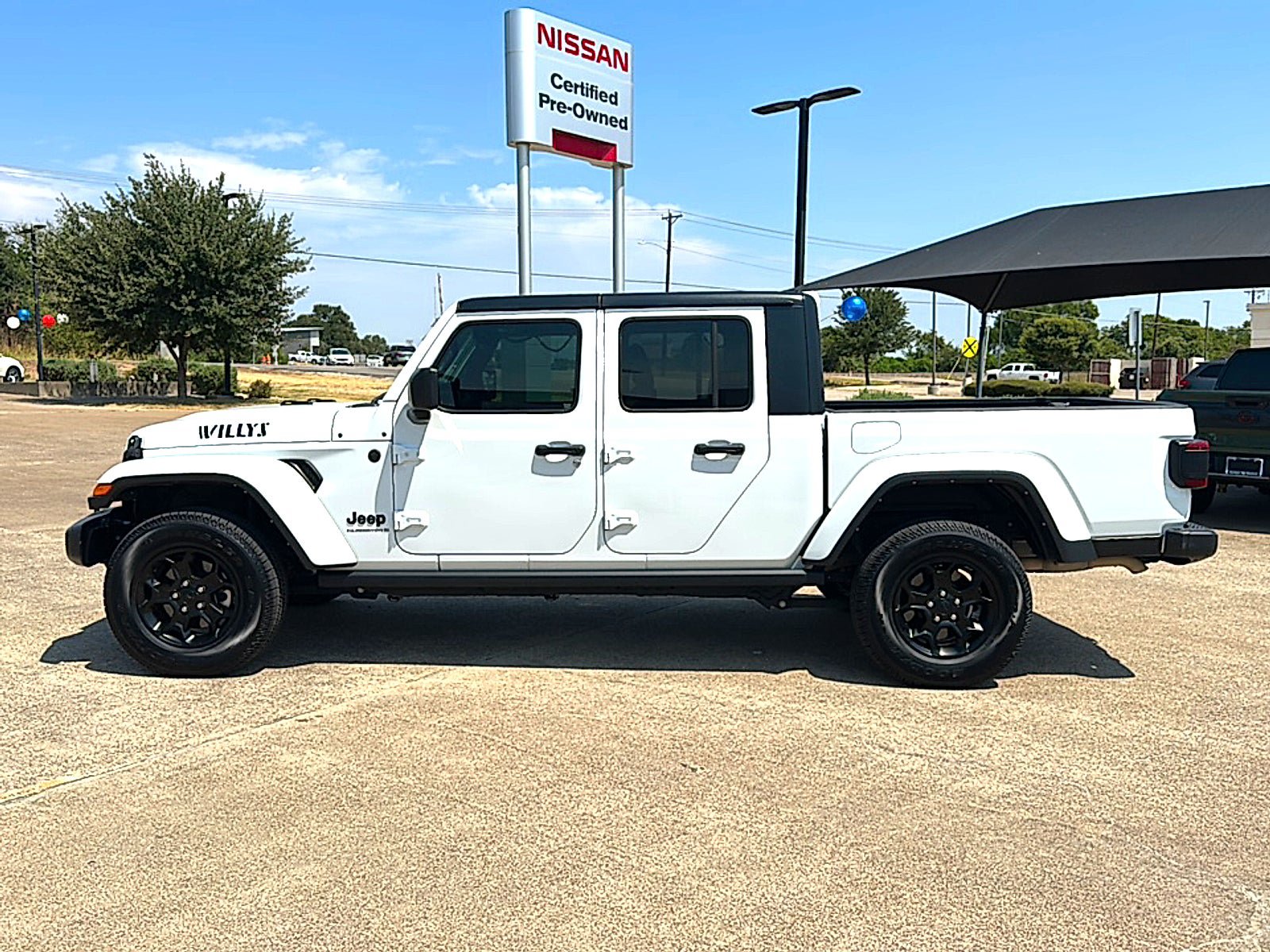 Used 2023 Jeep Gladiator Sport AWD/4WD image 5
