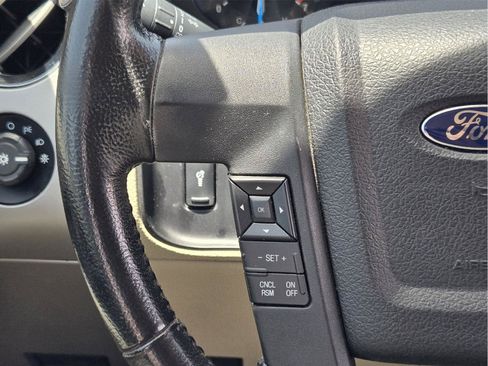 Used 2016 Ford Expedition XLT RWD image 26