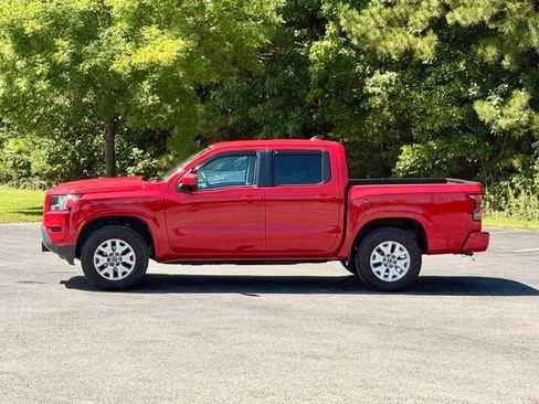 Used 2022 Nissan Frontier SV AWD/4WD image 3