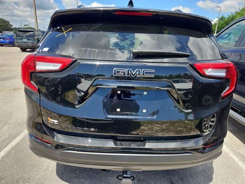 Used 2023 GMC Terrain SLE w/ Driver Convenience Package FWD image 5