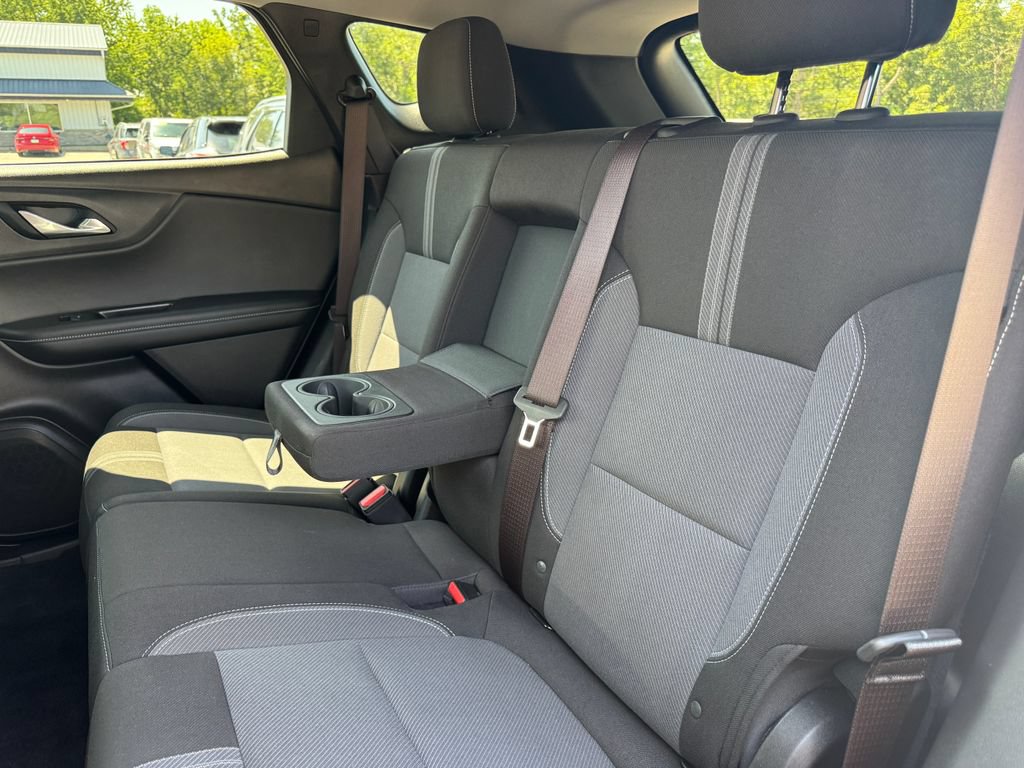 Used 2025 Chevrolet Blazer LT AWD/4WD image 32