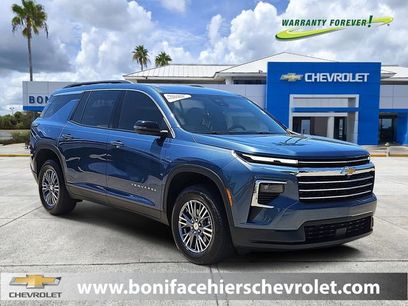 Used 2024 Chevrolet Traverse LT