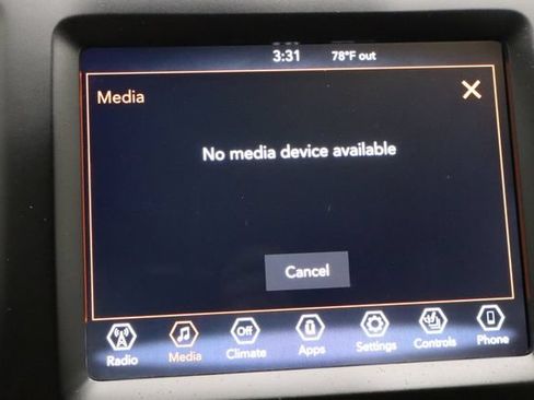 Used 2021 Jeep Cherokee Latitude Lux w/ Comfort/Convenience Group AWD/4WD image 32