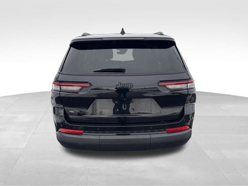 Certified 2023 Jeep Grand Cherokee L Laredo image 6