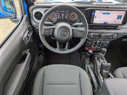New 2026 Jeep Gladiator Sport AWD/4WD image 17
