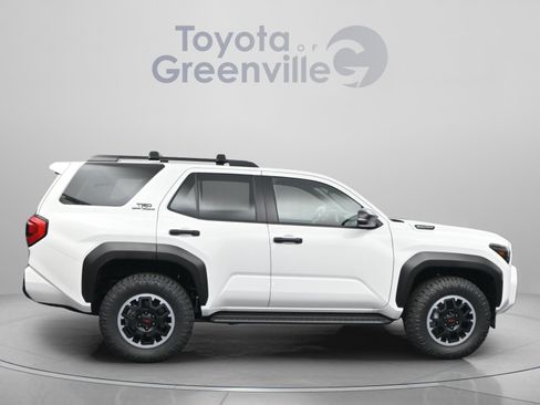 Used 2025 Toyota 4Runner 4WD image 18