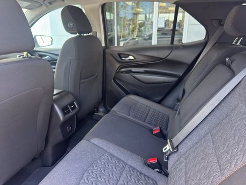 Used 2023 Chevrolet Equinox LT FWD image 8