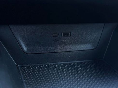 Used 2025 Chevrolet Equinox LT image 30