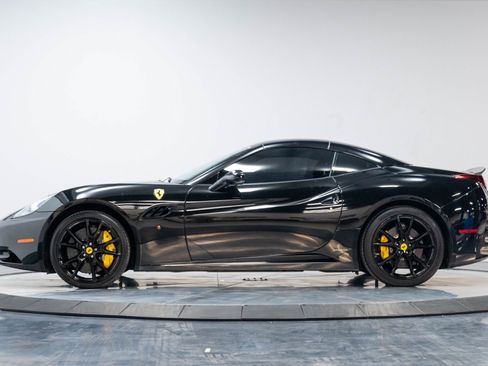 Used 2013 Ferrari 458 Spider RWD image 36