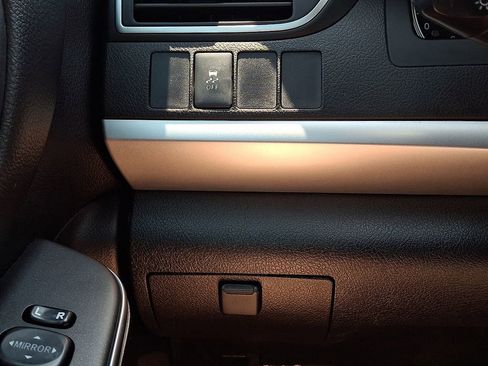 Used 2015 Toyota Camry SE FWD image 22