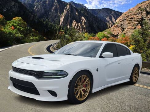 Used 2016 Dodge Charger SRT Hellcat w/ Harman/Kardon Audio Group RWD image 5