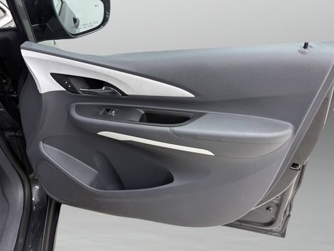 Used 2020 Chevrolet Bolt LT image 25