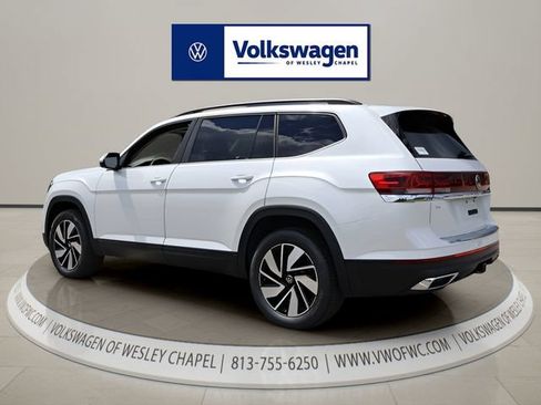 Certified 2026 Volkswagen Atlas SE FWD image 5