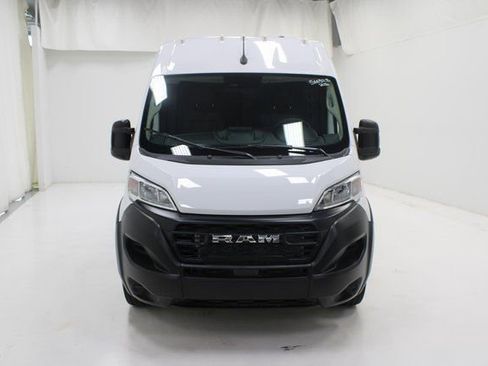 Used 2025 RAM ProMaster 2500 w/ Storage Group image 24