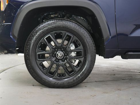 Used 2026 Toyota Tundra Limited AWD/4WD image 27