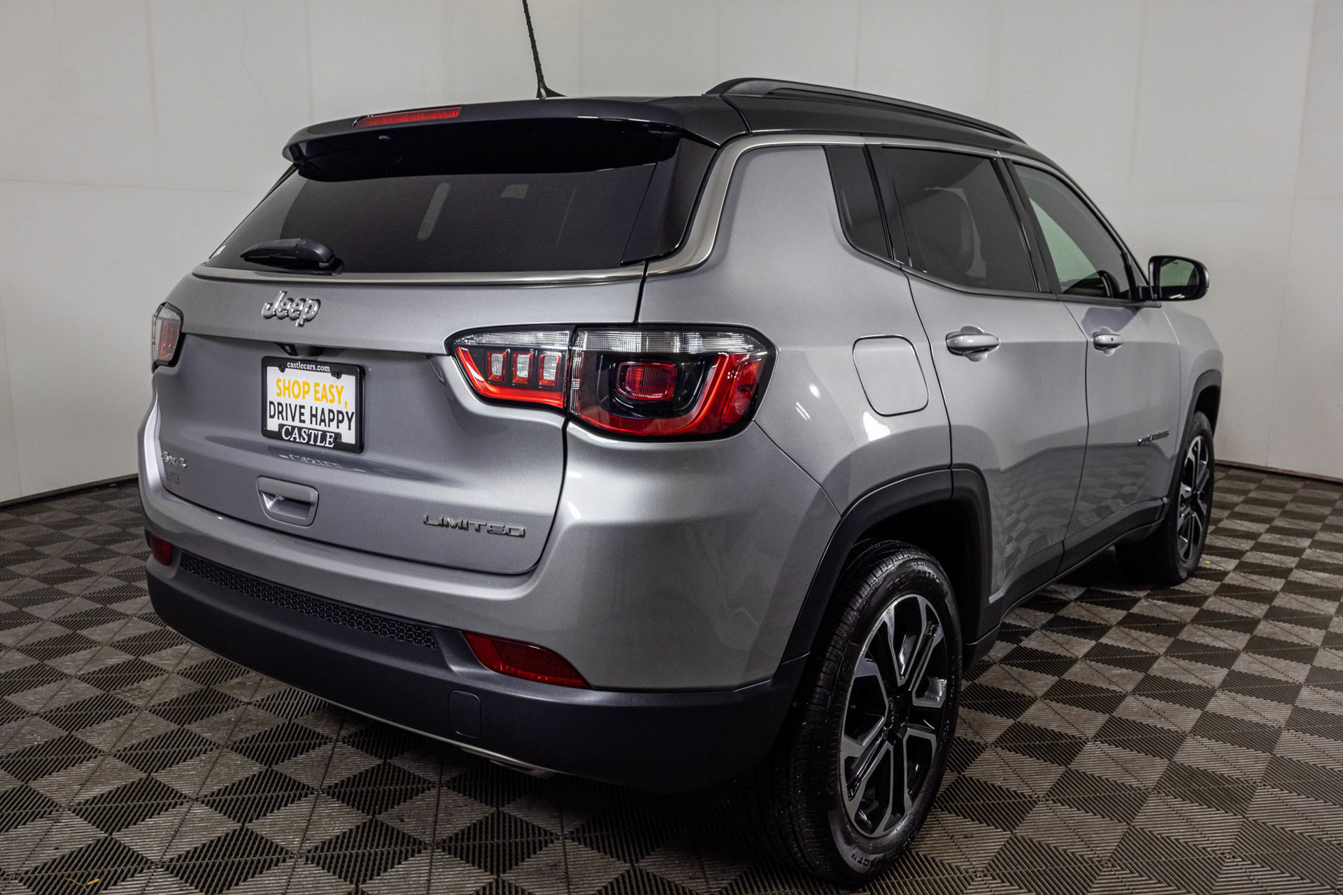 Used 2023 Jeep Compass Limited AWD/4WD image 16