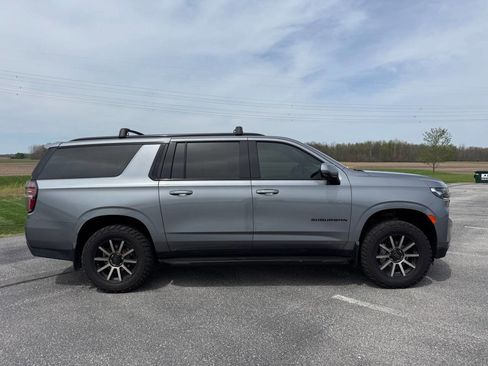 Used 2021 Chevrolet Suburban RST w/ Luxury Package image 4